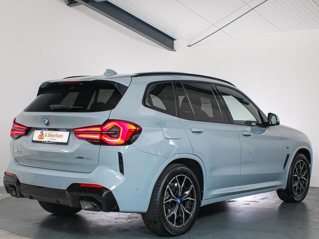 BMW X3 xDrive30e M-Sport LCI Laser, Panoramadak, 360Camera, Head-Up, Brooklyn Grau, Dealer onderhouden!