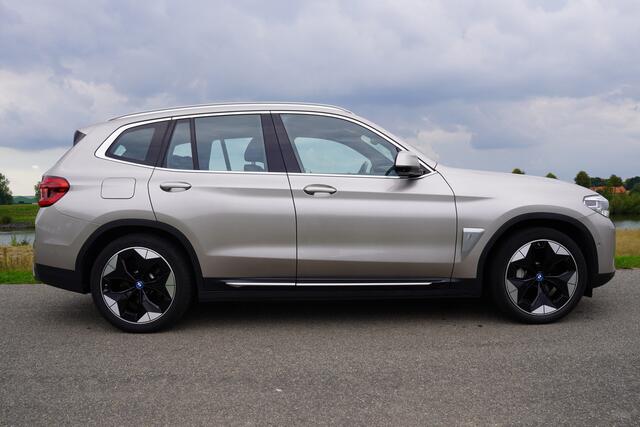 BMW X3 iX3 High Executive 80 kWh / Pano / Trekhaak / Co Pilot / Harman Kardon /