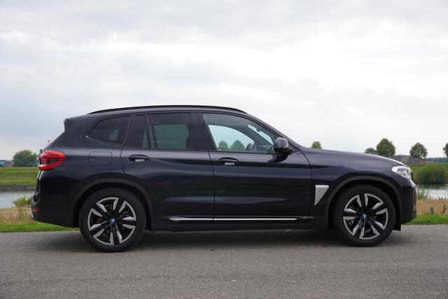 BMW X3 iX3 Executive 80 kWh / SOH 92.3 / Pano / Trekhaak / Co Pilot /