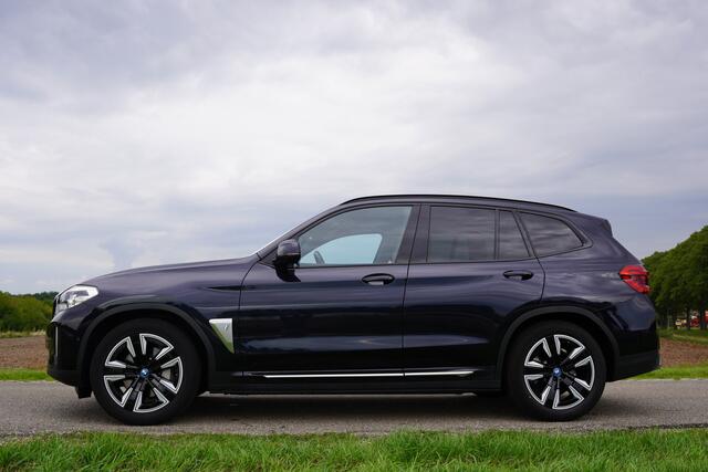 BMW X3 iX3 Executive 80 kWh / SOH 92.3 / Pano / Trekhaak / Co Pilot /