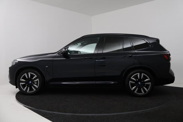 BMW X3 iX3 Executive 80 kWh (TREKHAAK, 98,9% SOH, PANORAMADAK, STOELVERWARMING, SFEERVERLICHTING, CAMERA, 1e EIGENAAR, DEALER ONDERHOUDEN)