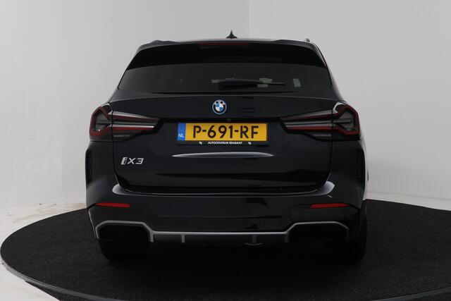 BMW X3 iX3 Executive 80 kWh (TREKHAAK, 98,9% SOH, PANORAMADAK, STOELVERWARMING, SFEERVERLICHTING, CAMERA, 1e EIGENAAR, DEALER ONDERHOUDEN)