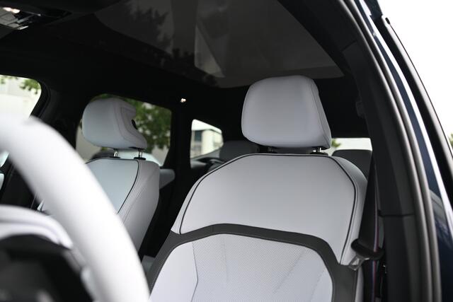 BMW X3 iX3 50 xDrive M Sport / Trekhaak / Panoramadak / 3D Head-Up / Harman-Kardon / Adaptieve LED