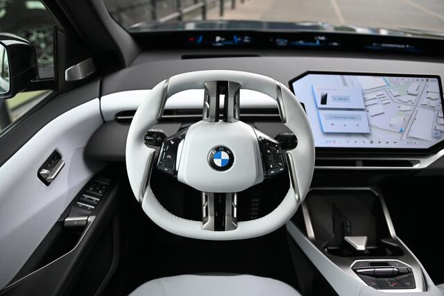 BMW X3 iX3 50 xDrive M Sport / Trekhaak / Panoramadak / 3D Head-Up / Harman-Kardon / Adaptieve LED