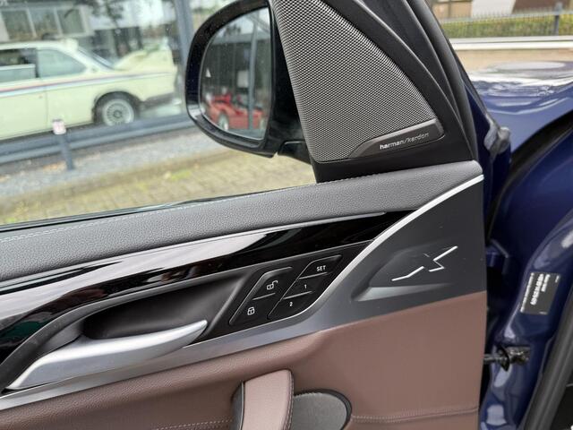 BMW X3 iX3 High Executive 80 kWh M-SPORT SHADOW| SOH 99%| VAN: 43.900,- VOOR: 40.877,- UW HERFSTVOORDEEL: 3.023,| SUPER COMPLEET!| 360 CAMERA| HARMAN KARDON| ELEKTRISCHE STOELEN| HUD|DRIVING ASS. PROFF!| ELEKTRISCHE ACHTERKLEP| GESTURE CONTROL|