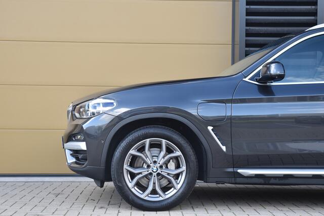 BMW X3 xDrive30e eDrive Edition * Trekhaak * Adaptieve LED * Hifi * Sfeerverlichting * Sportstoelen * SOH 79% *
