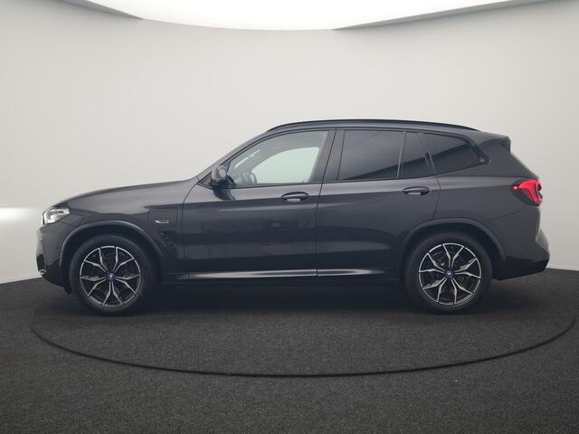 BMW X3 xDrive30e M Sport PHEV 293pk Dealer O.H | Trekhaak Af Fabriek | Camera | Cruise Control | Lederen Sportstoelen Verwarmd | Sfeerverlichting | Apple Carplay | Navigatie | Virtual | DAB | 19"L.M | Plug In Hybrid |