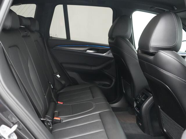 BMW X3 xDrive30e M Sport PHEV 293pk Dealer O.H | Trekhaak Af Fabriek | Camera | Cruise Control | Lederen Sportstoelen Verwarmd | Sfeerverlichting | Apple Carplay | Navigatie | Virtual | DAB | 19"L.M | Plug In Hybrid |