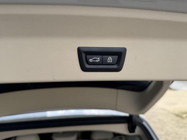 BMW X3 xDrive30e 18"/Leder/Dodehoek/Camera/Keyless/LED/Navigatie