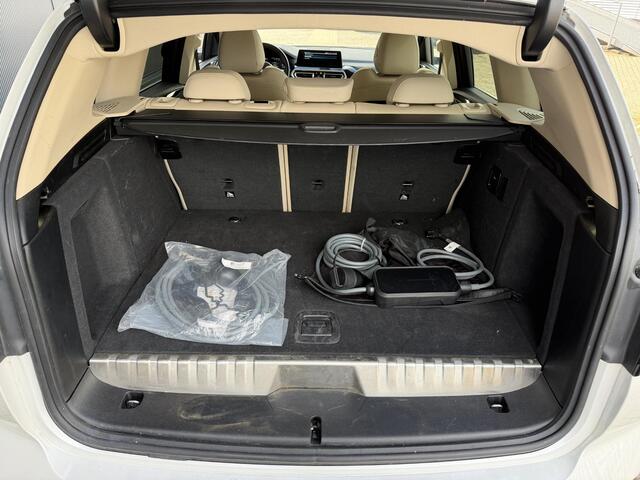 BMW X3 xDrive30e 18"/Leder/Dodehoek/Camera/Keyless/LED/Navigatie