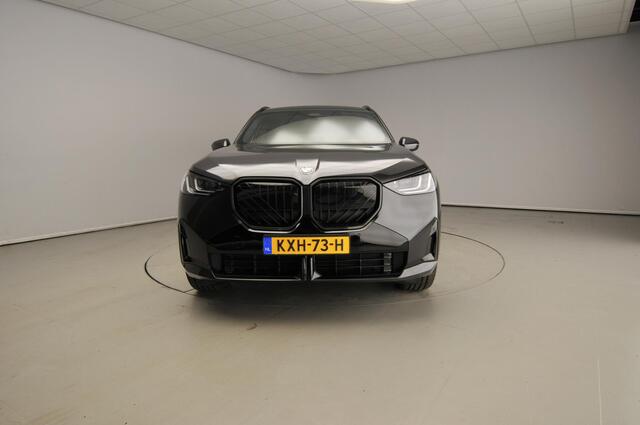 BMW X3 30e xDrive M-Sportpakket / Panoramadak / Trekhaak / LED / Getint glas / Park assist / Alu wielen 21 inch