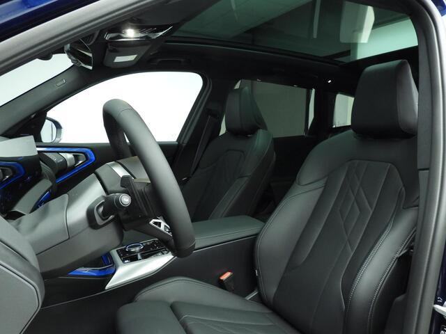 BMW X3 30e xDrive M-Sportpakket Pro / Panoramadak / Driving assist plus / Trekhaak Comfort pack / Alu wielen 21 inch
