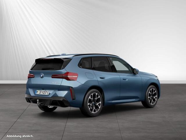 BMW X3 30e xDrive M Sport Harman- Kardon Sound Trekhaak Stuurwielverwarming Head-Up Display 360 Gr. Camera Driving Assistant Professional Elektrische actieradius tot 90 km WLTP! Bmw Iconic Glow Chassisdemping elektronisch geregeld