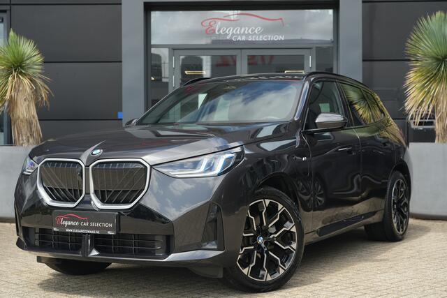 BMW X3 30e xDrive M Sport | 300PK | Pano | HUD | 360° | Harman Kardon | 20" | Keyless | Driving Assistant Professional | BMW X3 30e xDrive M Sport 300 PK Plug-in Hybrid met 2.0 viercilinder, panoramadak, Head-Up Display, 360° camera, Harman Kardon Premium Sound, 20-inch lichtmetalen velgen, Keyless Entry, Drivi