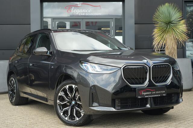BMW X3 30e xDrive M Sport | 300PK | Pano | HUD | 360° | Harman Kardon | 20" | Keyless | Driving Assistant Professional | BMW X3 30e xDrive M Sport 300 PK Plug-in Hybrid met 2.0 viercilinder, panoramadak, Head-Up Display, 360° camera, Harman Kardon Premium Sound, 20-inch lichtmetalen velgen, Keyless Entry, Drivi