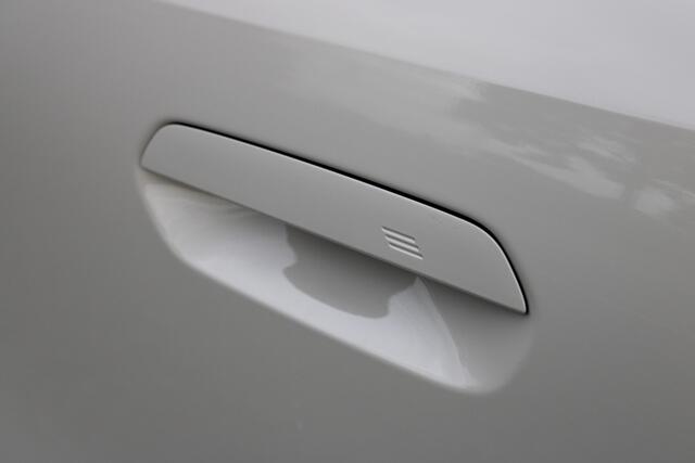 BMW X3 M50 Automaat / Trekhaak / Panoramadak / Sportstoelen / Comfort Access / Harman Kardon / Adaptieve LED / Parking Assistant Professional
