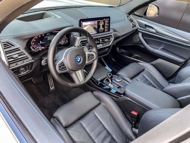 BMW X3 xDrive30e 292PK High Executive M-Sport | M-SPORT KUIPSTOELEN | HEAD-UP | PANO | HARMAN KARDON | SHADOWLINE |