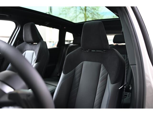 BMW X3 30e xDrive M Sport Automaat / Panoramadak / Trekhaak / Sportstoelen / Comfort Access / Parking Assistant Plus / Adaptieve LED / Stuurverwarming