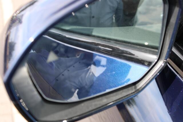 BMW X3 30e xDrive M Sport Automaat / Panoramadak / Trekhaak / Sportstoelen / Comfort Access / Parking Assistant Plus / Adaptieve LED / Stuurverwarming