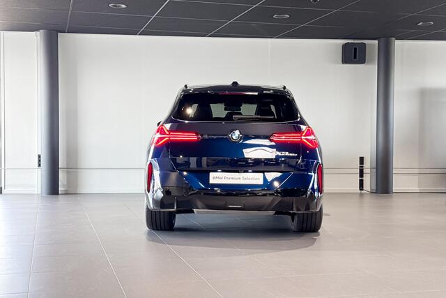 BMW X3 30e xDrive | M Sport Pro | Glazen Panoramadak | Harman Kardon | Stoelverwarming | Iconic Glow |