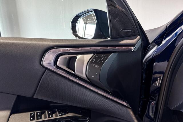 BMW X3 30e xDrive | M Sport Pro | Glazen Panoramadak | Harman Kardon | Stoelverwarming | Iconic Glow |