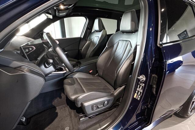 BMW X3 30e xDrive | M Sport Pro | Glazen Panoramadak | Harman Kardon | Stoelverwarming | Iconic Glow |
