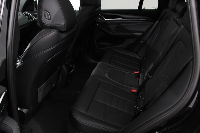 BMW X3 xDrive30e Hybrid M-Sport High Executive Leder Panoramisch Schuifdak Hifi Camera 360 Active Cruise Control Climate Control Parkeer sensoren Lichtmetalen Velgen