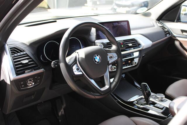 BMW X3 xDrive20i High Executive Automaat / Comfort Access / Achteruitrijcamera / Head-Up / Harman Kardon / Stoelverwarming / Active Cruise Control