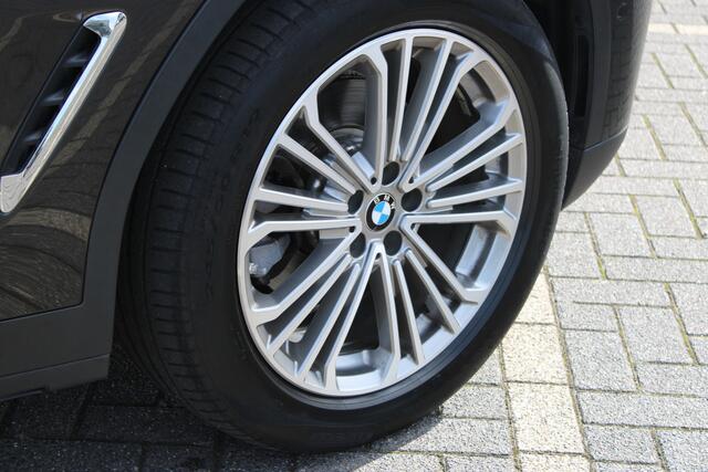 BMW X3 xDrive20i High Executive Automaat / Comfort Access / Achteruitrijcamera / Head-Up / Harman Kardon / Stoelverwarming / Active Cruise Control