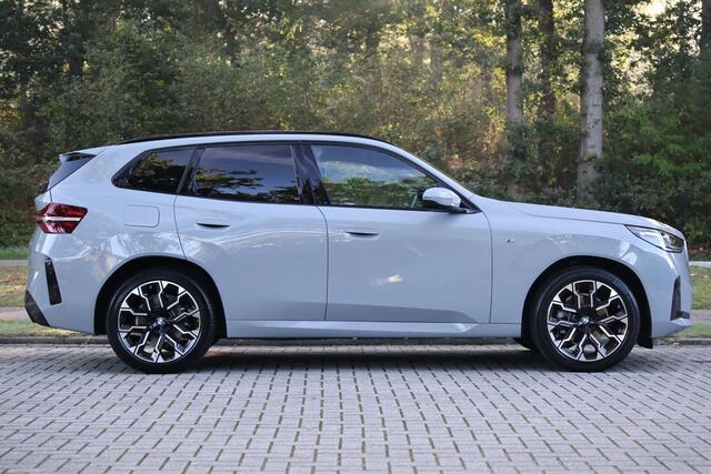 BMW X3 30e xDrive M-Sport | Pano | H&K | HUD | 360 | ACC | Keyless | Memory | Adap LED | Alarm kl.3 | Interieur camera | Etc.