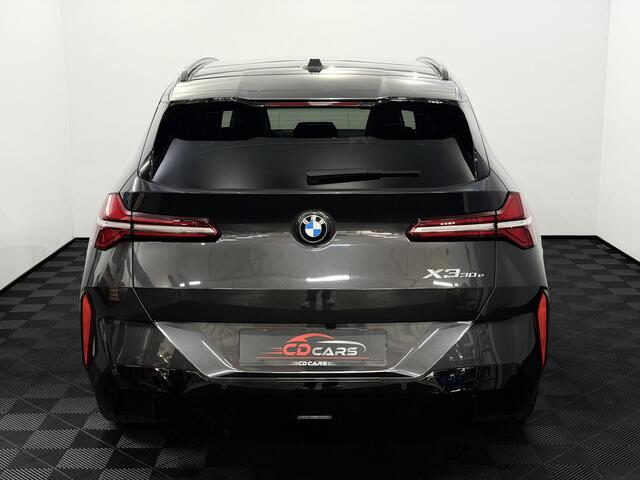 BMW X3 xDrive30e M Sport Panoramadak, 360 Camera, Head-up display, Harman Kardon, Navi, Elektrische achterklep, Memory stoelen, Stoelverwarming