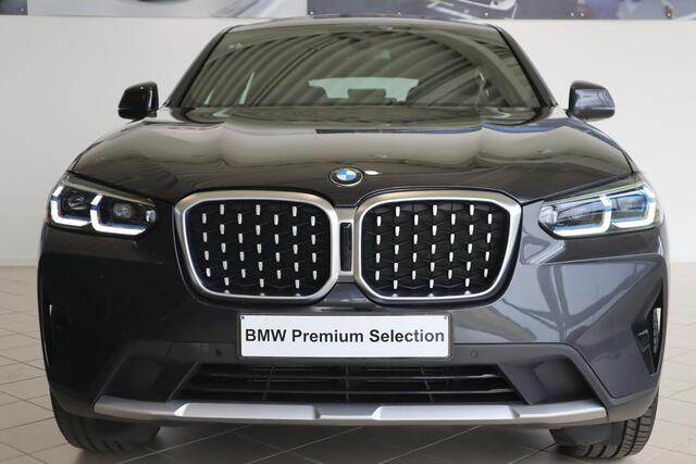 BMW X4 xDrive20i Business Edition Plus / Panoramadak / Stuurwielverwarming / Ambient Air