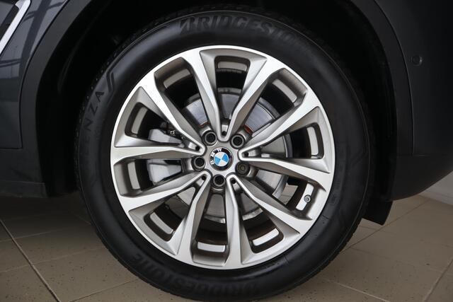 BMW X4 xDrive20i Business Edition Plus / Panoramadak / Stuurwielverwarming / Ambient Air