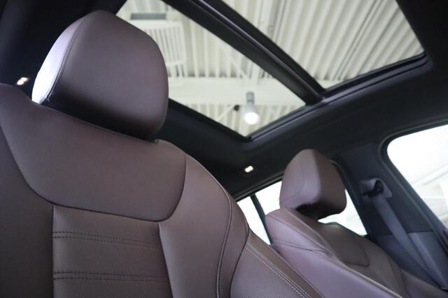 BMW X4 xDrive20i Business Edition Plus / Panoramadak / Stuurwielverwarming / Ambient Air