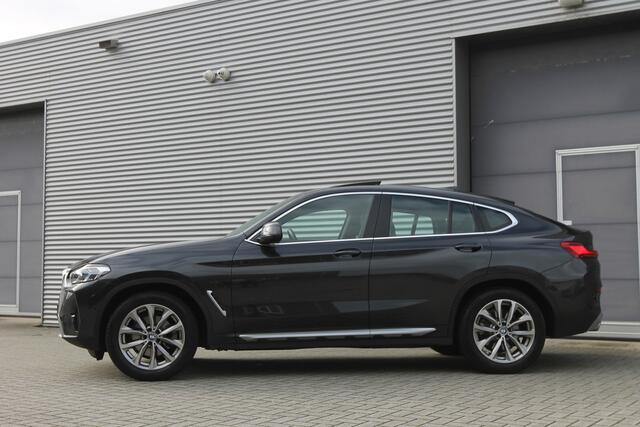 BMW X4 xDrive20i Business Edition Plus Aut. I Pano.dak I Carplay I HUD