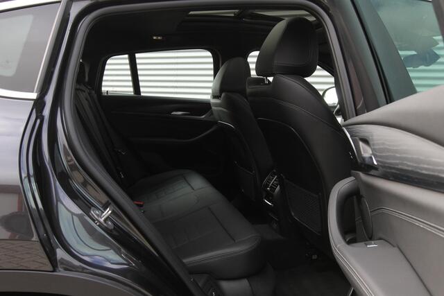 BMW X4 xDrive20i Business Edition Plus Aut. I Pano.dak I Carplay I HUD