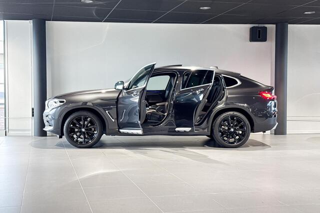 BMW X4 xDrive20i High Executive | Glazen Panoramadak | Comfort Access | Stoelverwarming | Head-Up Display |