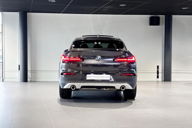 BMW X4 xDrive20i High Executive | Glazen Panoramadak | Comfort Access | Stoelverwarming | Head-Up Display |