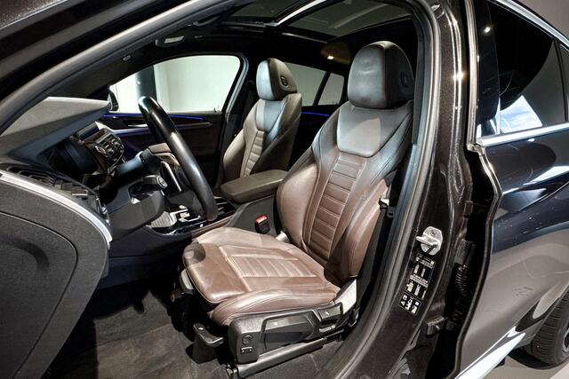 BMW X4 xDrive20i High Executive | Glazen Panoramadak | Comfort Access | Stoelverwarming | Head-Up Display |