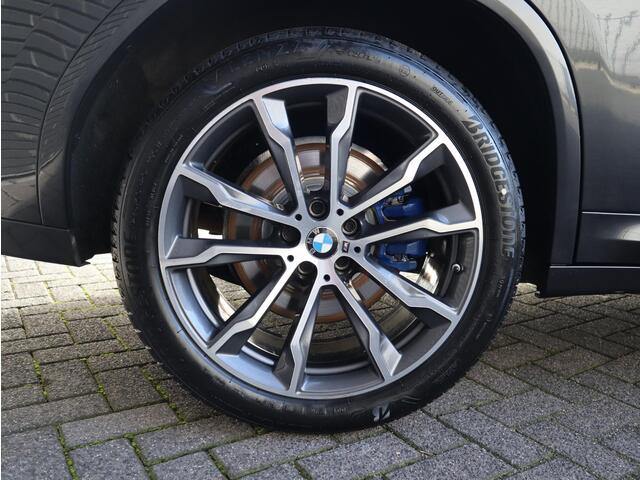 BMW X4 xDrive30i High Executive M Sport Pakket Automaat / Navigatie Professional / Panoramadak / Head-Up Display / Driving Assistant Plus / Innovation Pakket / Leder / M Sportremsysteem / Adaptief Onderstel / 20 Inch