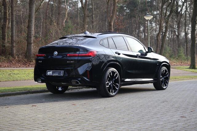 BMW X4 xDrive20i High Executive M-Sport | Head Up | Pano | Laser | Keyless | Parkeerhulpsysteem | Elektrische trekhaak | Driving Assitent | Sportstoelen | Shadowline | Innovatiepakket | etc.