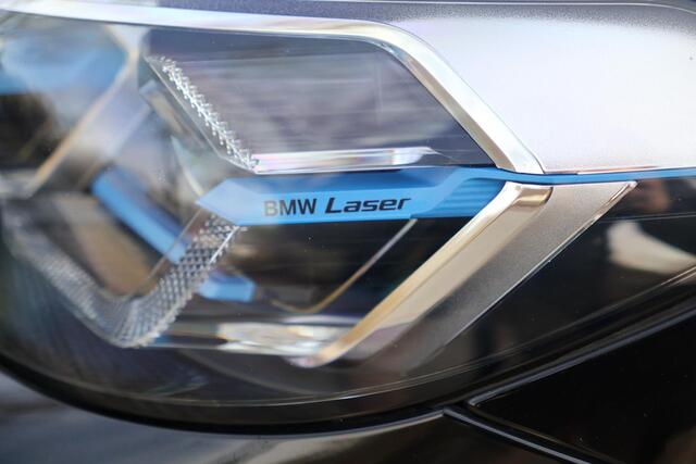 BMW X4 xDrive20i High Executive M-Sport | Head Up | Pano | Laser | Keyless | Parkeerhulpsysteem | Elektrische trekhaak | Driving Assitent | Sportstoelen | Shadowline | Innovatiepakket | etc.