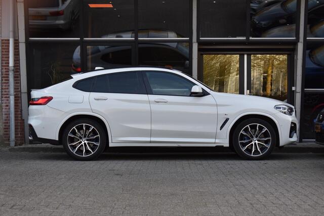 BMW X4 xDrive20i High Executive Edition M-Sport Pano Camera HK