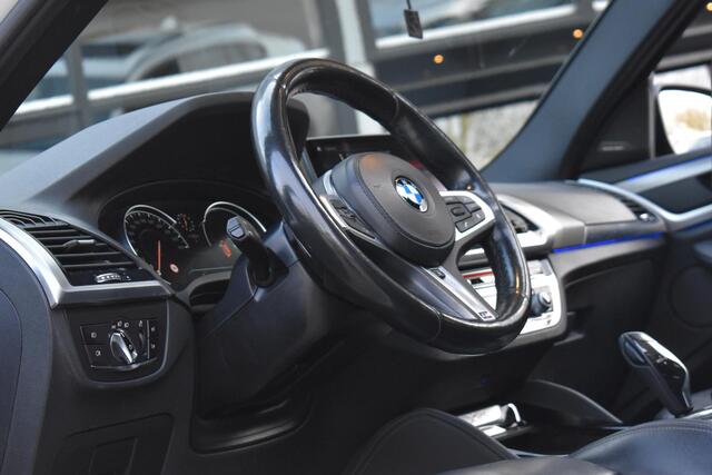 BMW X4 xDrive20i High Executive Edition M-Sport Pano Camera HK