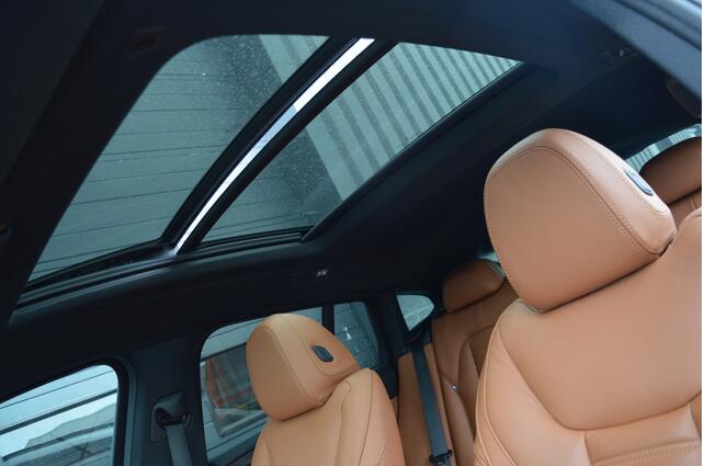 BMW X4 xDrive20i High Executive | M-PAKKET | PANO | TREKHAAK | HUD | HIFI | CAM |