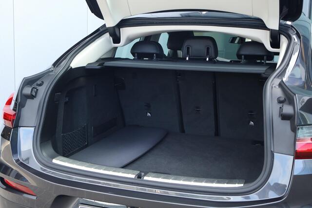 BMW X4 xDrive20i High Executive / Camera / Cruise control / Stoelverwarming