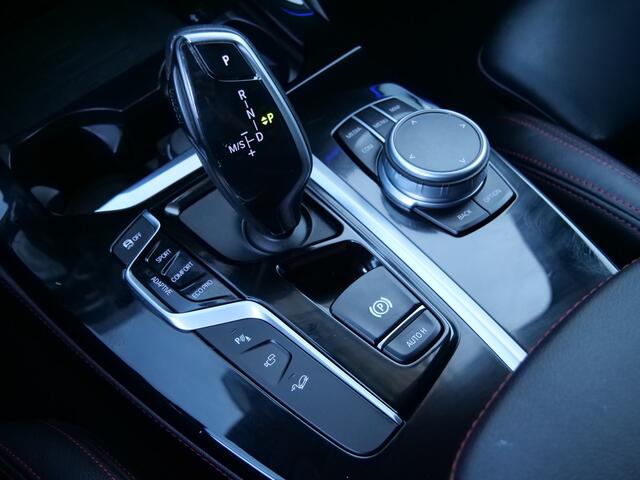 BMW X4 M40i High 361pk Executive Edition M-Sport Automaat Stuurverwarming / Trekhaak / El. stoelen / Harman Kardon