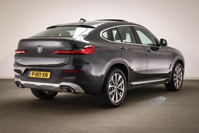 BMW X4 xDrive20i Business Edition Plus | PANORAMADAK | HEAD UP | HOUTAFWERKING | STUURVERWARMING | 19"