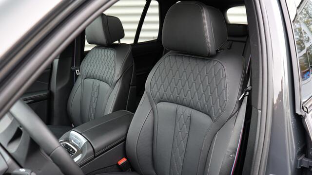 BMW X5 xDrive50e M-Sport Pro | Sky Lounge | Massage | Panoramadak | Soft-Close | Head-up | Carbon | Stoelventilatie