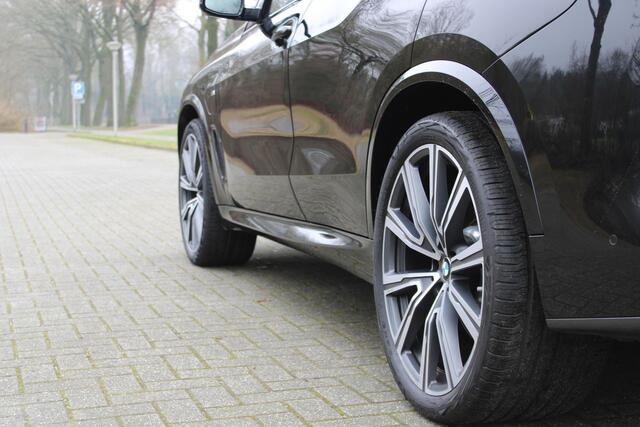 BMW X5 xDrive45e High Executive 22 inch, M-Sportpakket, Head up display, Panoramadak, Harman Kardon, 360 graden, Stoelventilatie, Comfortstoelen met memory, Niveauregeling 2 assen, Grootlichtassistent, Parkeerhulpsysteem Plus, Navigatie Professional, Achteruitri